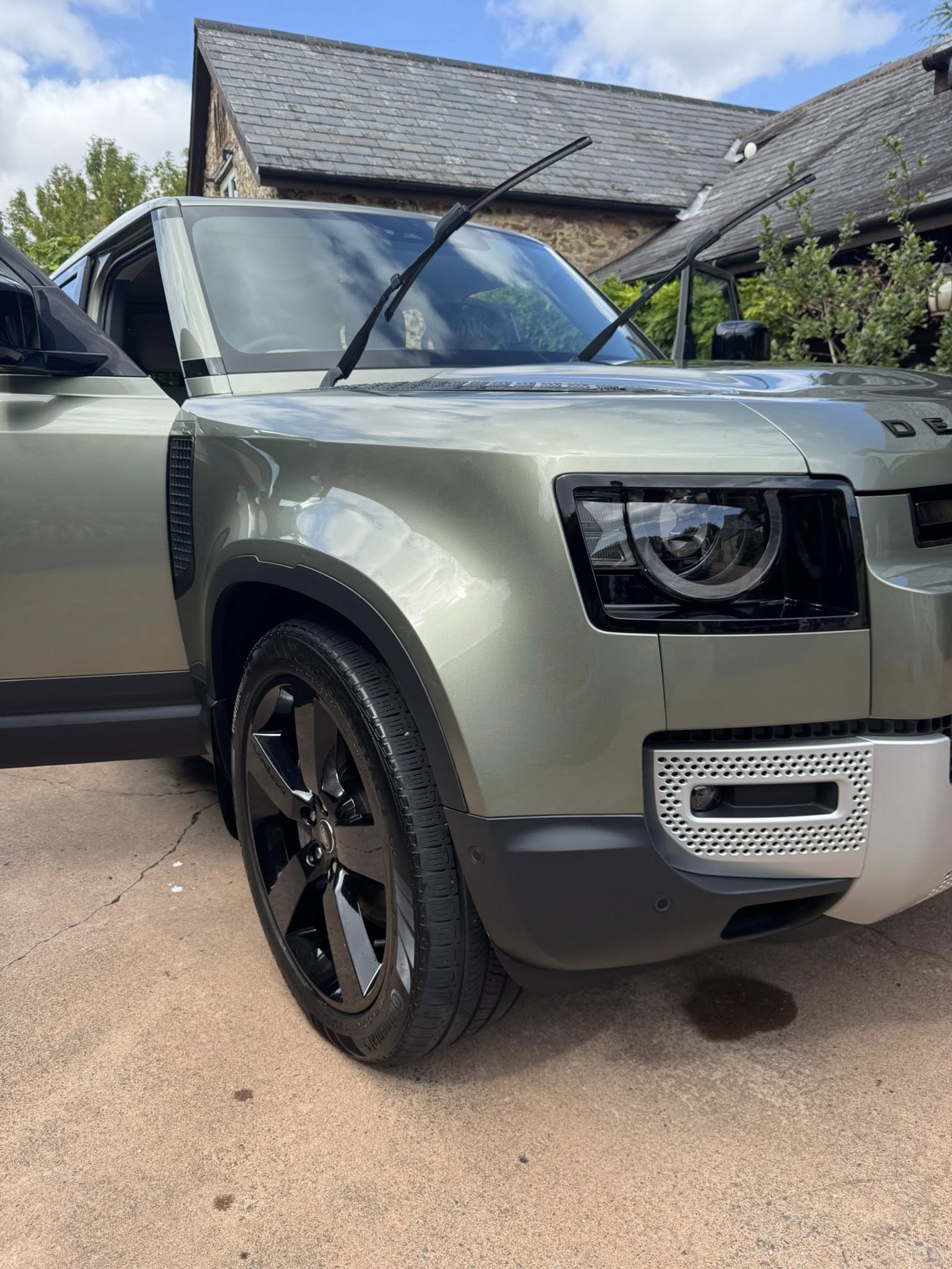 Defender Detail